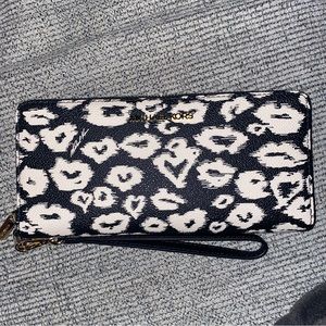 Brand new Michael Kors wallet